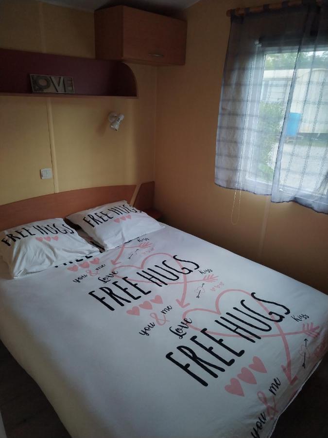 Mobil-Home Coin De Paradis En Cote D'Opale Sur Terrain Prive Et Sa Caravane Hermelinghen Exteriér fotografie
